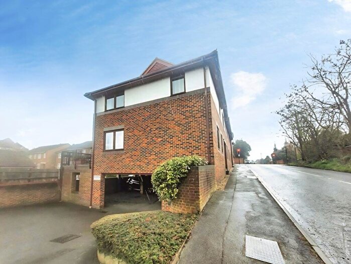 1 Bedroom Apartment To Rent In Trumpsgreen Road, Virginia Water, Surrey, GU25