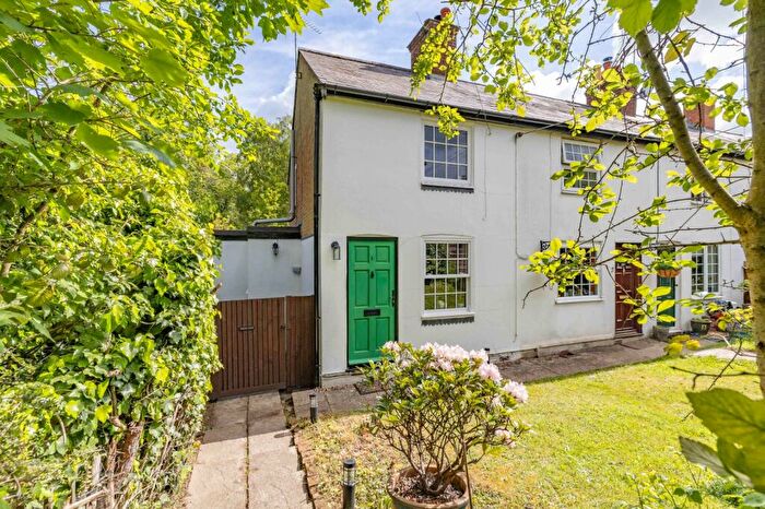 2 Bedroom End Of Terrace House For Sale In Howfield Lane, Chartham Hatch, Canterbury, Kent, CT4