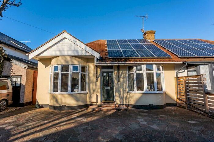 3 Bedroom Detached Bungalow To Rent In Rylands Road, Southend-On-Sea, SS2