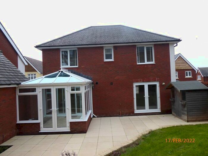 4 Bedroom Detached House To Rent In Rhodfa Morgan Drive, Carmarthen, SA31