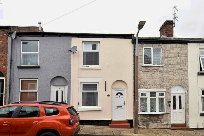 2 Bedroom Terraced House To Rent In South Park Road, Macclesfield, SK11