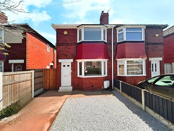 2 Bedroom Semi-Detached House To Rent In Bridge Grove, Doncaster, South Yorkshire, DN5