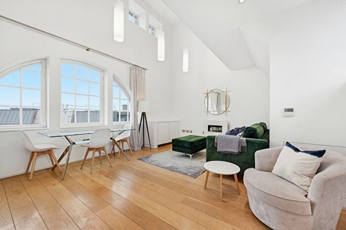 2 Bedroom Flat To Rent In Swallow Street, Mayfair, W1B