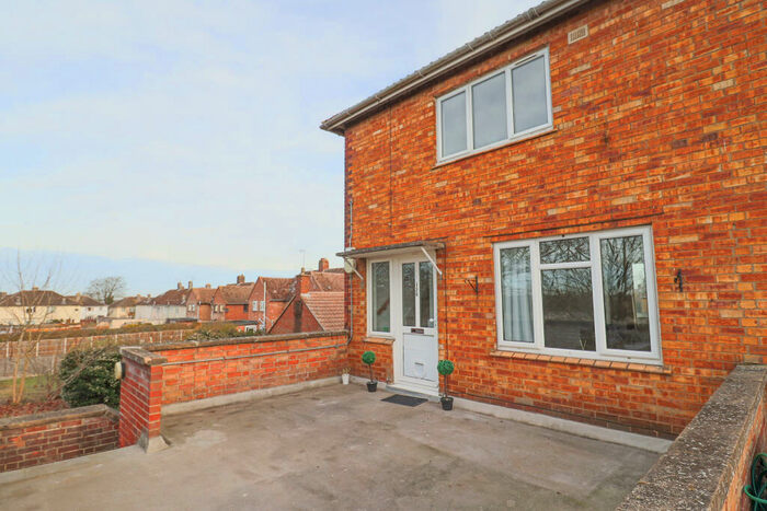 2 Bedroom Maisonette To Rent In Freshfields Newmarket, CB8