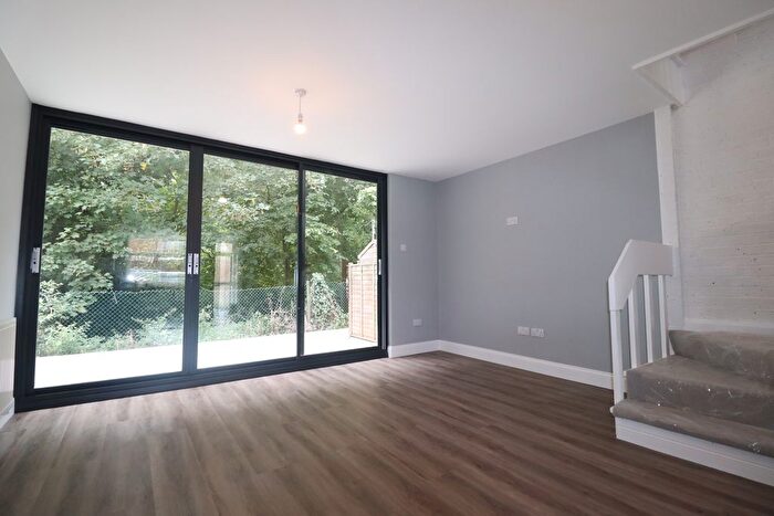 3 Bedroom Link Detached House To Rent In Hernshaw, Brentwood, CM13