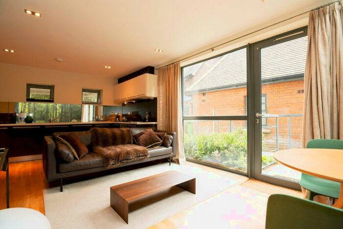 1 Bedroom Apartment To Rent In Gwynt Mews, Cathedral Road, CF11