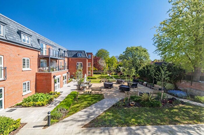 1 Bedroom Flat For Sale In New Dover Road, Canterbury, Kent, CT1