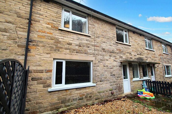 2 Bedroom Terraced House For Sale In Lineholme Avenue, Todmorden, OL14