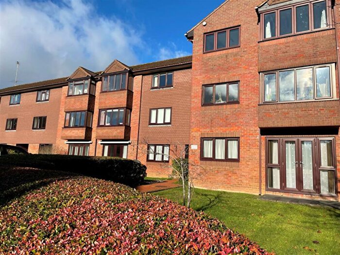 1 Bedroom Flat To Rent In Broadwater, Berkhamsted, HP4