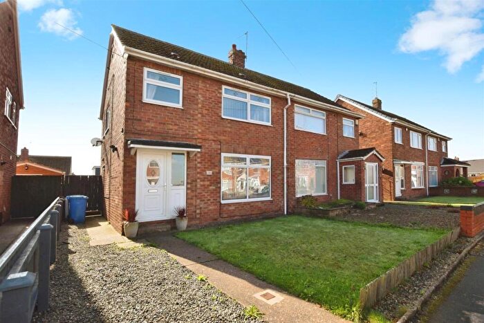 3 Bedroom Semi-Detached House For Sale In Dawnay Road, Bilton, Hull, HU11