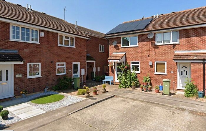 3 Bedroom End Of Terrace House For Sale In Petersham Close, Newport Pagnell, MK16