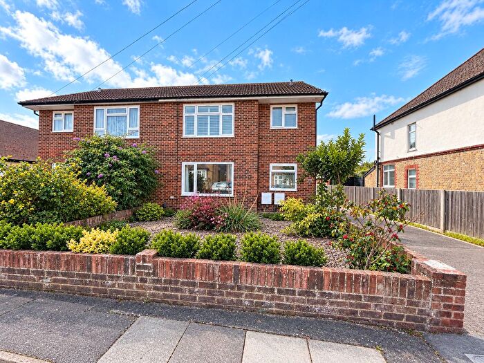 2 Bedroom Maisonette For Sale In Chaucer Road, Ashford, Greater London, TW15