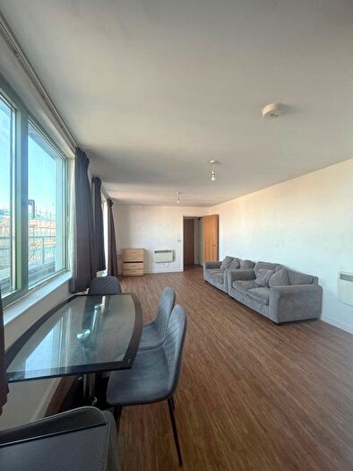 1 Bedroom Flat To Rent In Bellvue Court, Staines Road, Hounslow, TW3