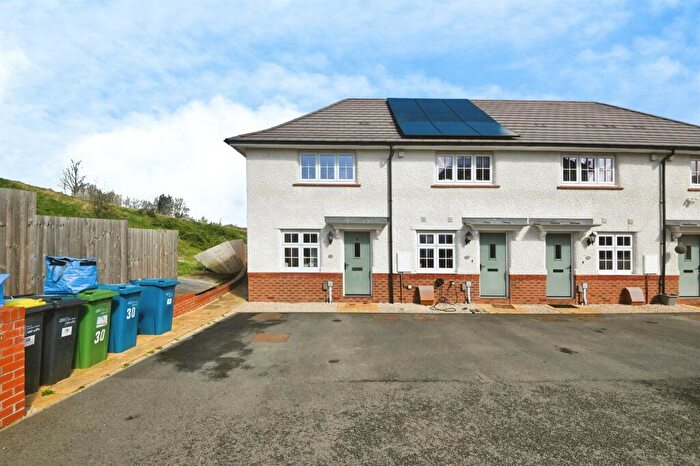 2 Bedroom Semi Detached House For Sale In Pattingham Drive, Amington, Tamworth, B77