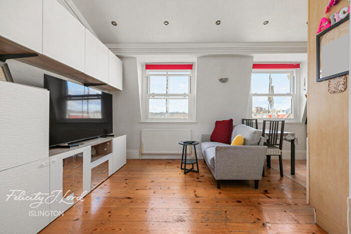 1 Bedroom Apartment For Sale In Tollington Way, London, N7