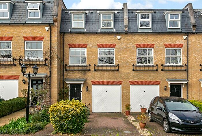 3 Bedroom Detached House For Sale In Layton Place, Kew, Surrey, TW9