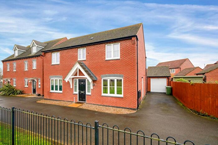 4 Bedroom Detached House For Sale In Ellingworth Close, Oakham, LE15