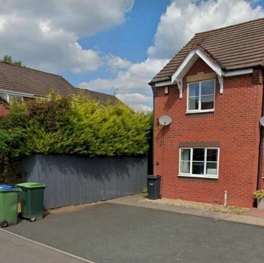 2 Bedroom Semi-Detached House To Rent In Smith Close, Smethwick, B67