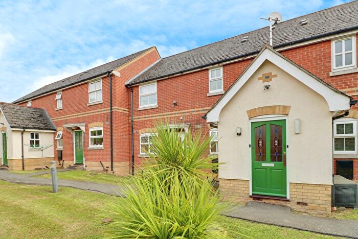 1 Bedroom Flat To Rent In Napier Crescent, Wickford, SS12