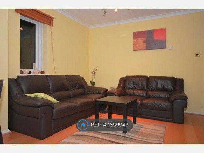 3 Bedroom End Of Terrace House To Rent In Butchers Road, London, E16