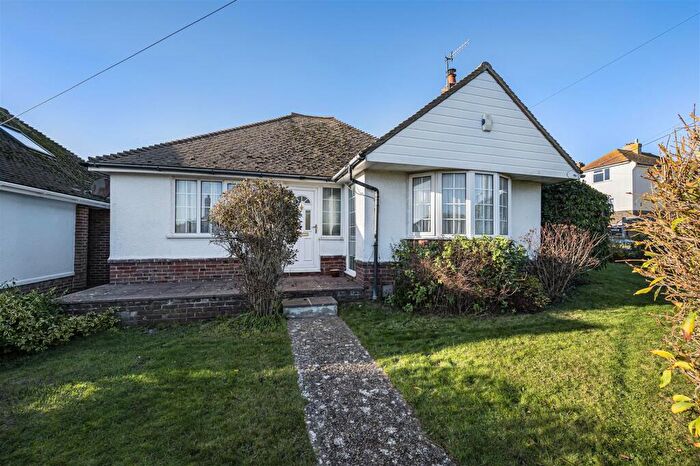 3 Bedroom Detached Bungalow For Sale In Broomfield Avenue, Telscombe Cliffs, Peacehaven, BN10