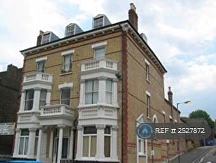 1 Bedroom Flat To Rent In Woodvale, London, SE23