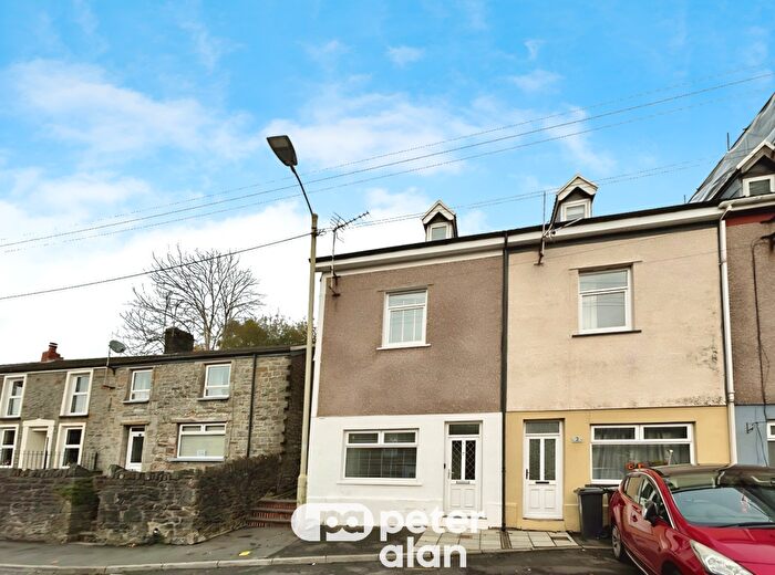 4 Bedroom Terraced House To Rent In Industrial Terrace, Troedyrhiw, Merthyr Tydfil, CF48