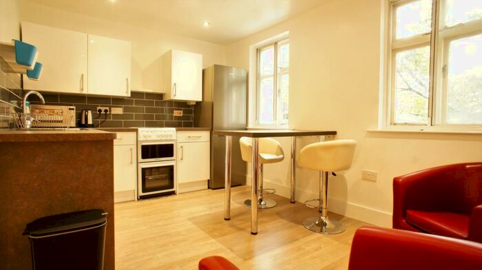 2 Bedroom Ground Flat To Rent In Taylors Court, Newcastle Upon Tyne, NE1