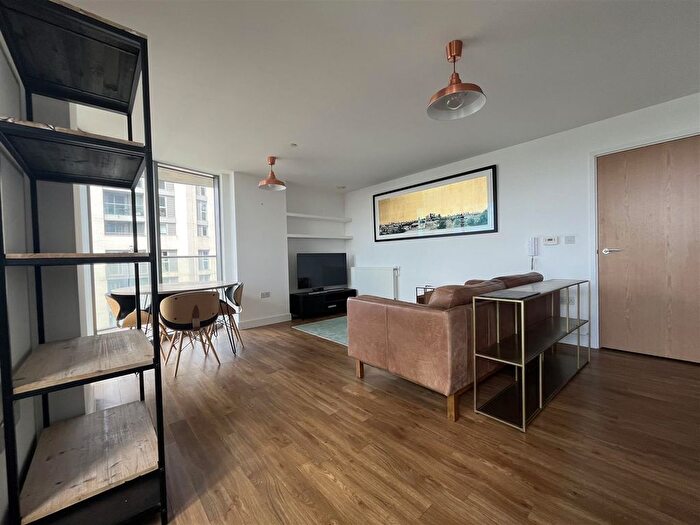 2 Bedroom Flat To Rent In Cornmill Lane, London, SE13