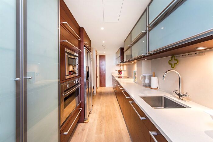 3 Bedroom Flat To Rent In Point West, Cromwell Road, SW7