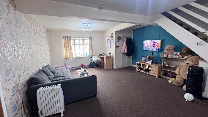3 Bedroom Terraced House To Rent In Ley Street, Ilford, IG1
