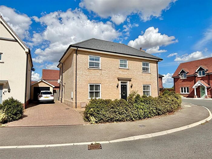 4 Bedroom Detached House For Sale In St. Andrews Close, Weeley, Essex, CO16