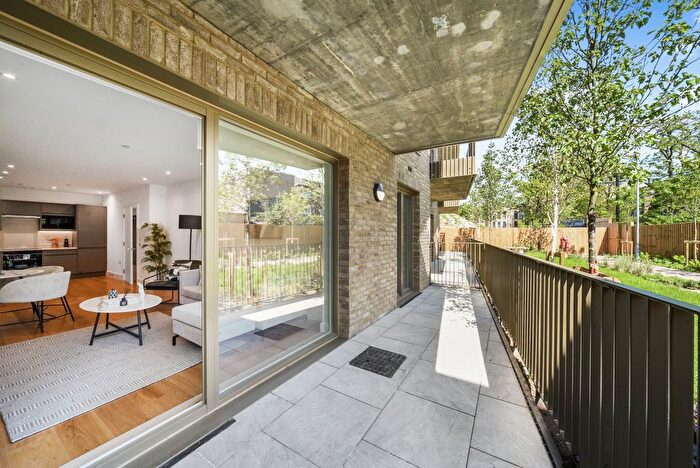 2 Bedroom Flat For Sale In Beam, Lambeth, SW9