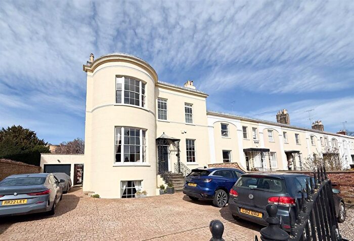 2 Bedroom Flat To Rent In Bath Road, Cheltenham, GL53