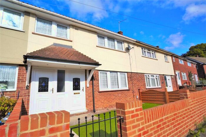 3 Bedroom Terraced House To Rent In Sycamore Road, Rochester, Kent, ME2