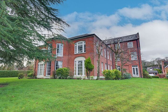 3 Bedroom Flat For Sale In Westholme Close, Congleton, CW12