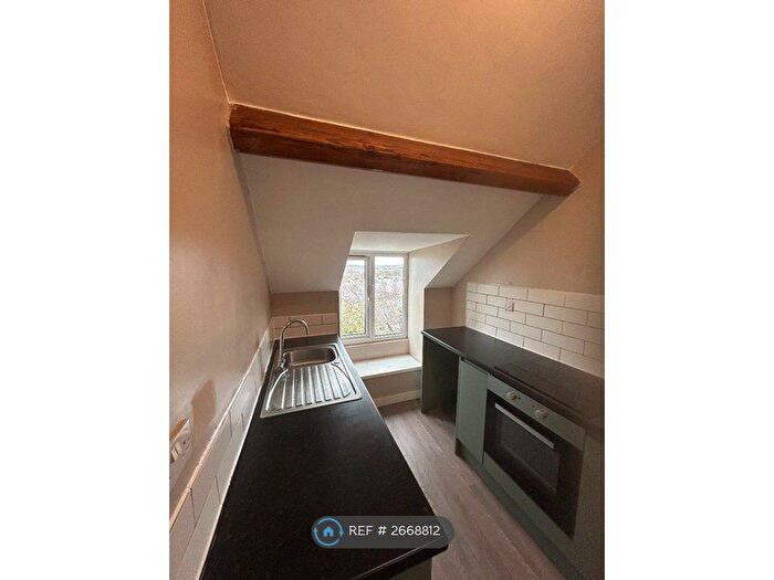1 Bedroom Flat To Rent In Port View House, Holyhead, LL65