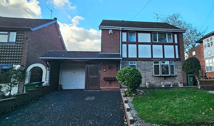 3 Bedroom Detached House For Sale In Sycamore Paddock Oakfield Road, Wordsley, Stourbridge, West Midlands, DY8