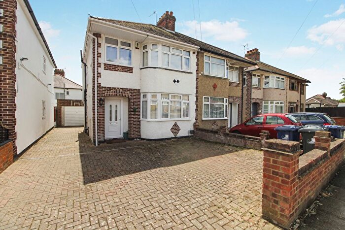 3 Bedroom End Of Terrace House For Sale In Alderney Gardens, Northolt, UB5