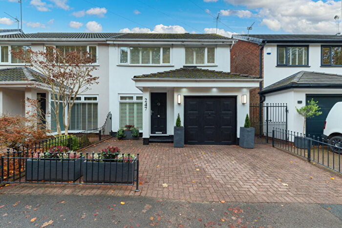 3 Bedroom Semi Detached House For Sale In Church Road, Astley, Manchester, M29