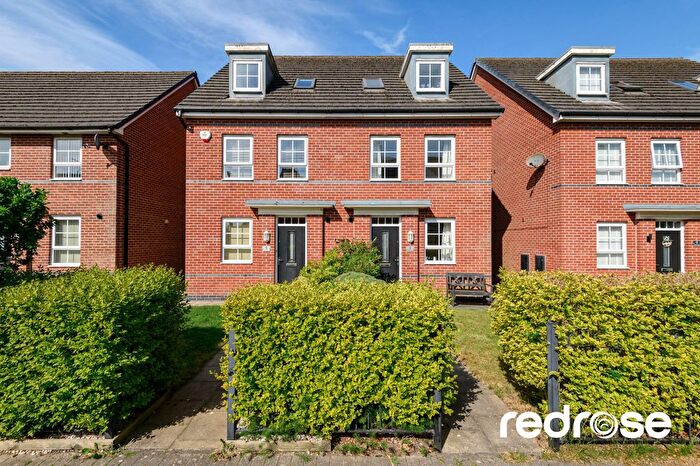 4 Bedroom Semi-Detached House For Sale In Elan Place, Buckshaw Village, Chorley, PR7