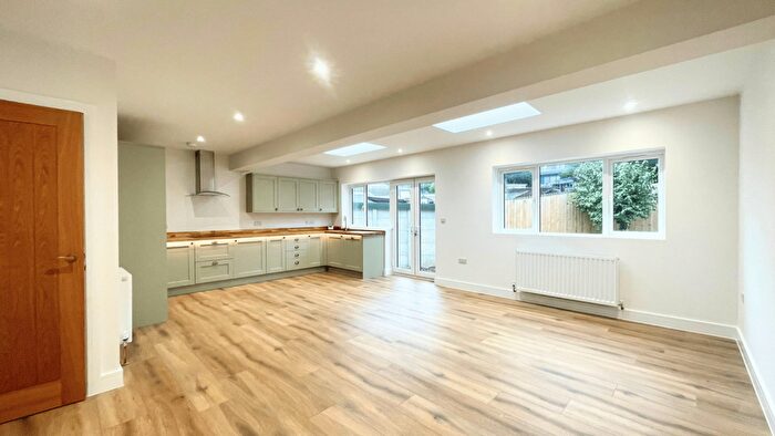 2 Bedroom Bungalow To Rent In Churston Way, Brixham, TQ5