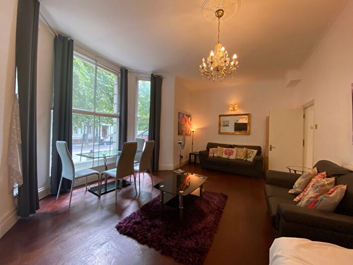 2 Bedroom Flat To Rent In Cromwell Road, London, SW5
