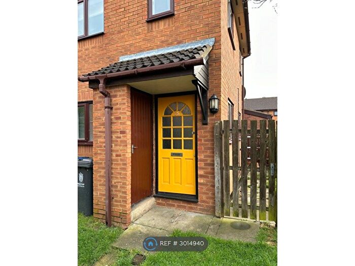 1 Bedroom Semi-Detached House To Rent In The Oaks, Milton, Cambridge, CB24