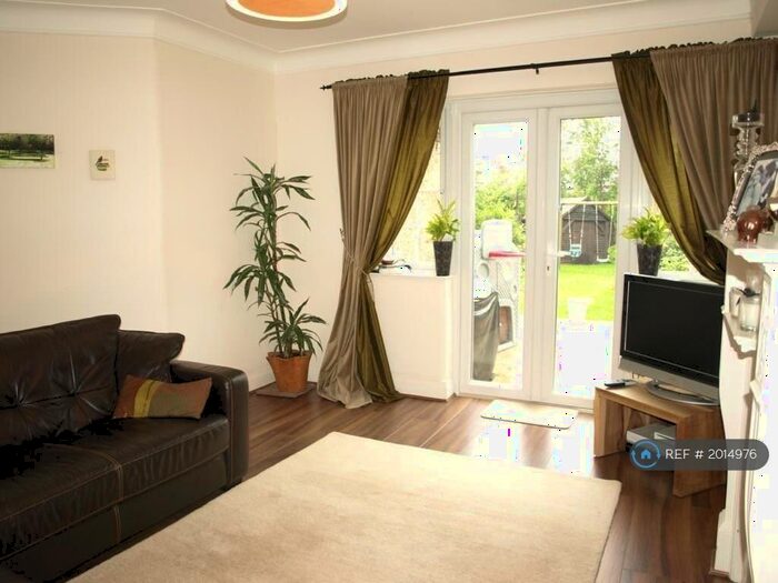 1 Bedroom Flat To Rent In Elmhurst Avenue, London, N2