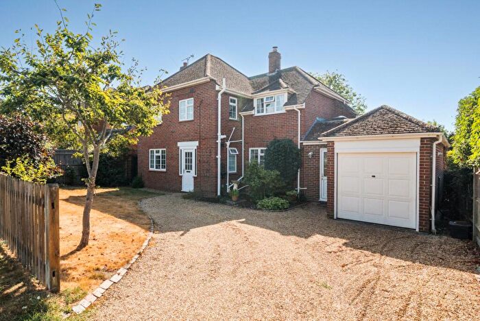 3 Bedroom Detached House For Sale In Shortheath Crest, Farnham, GU9