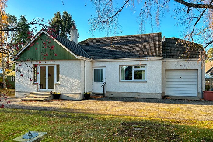 3 Bedroom Detached Bungalow For Sale In Heatherdene, Carr Road, Carrbridge, PH23