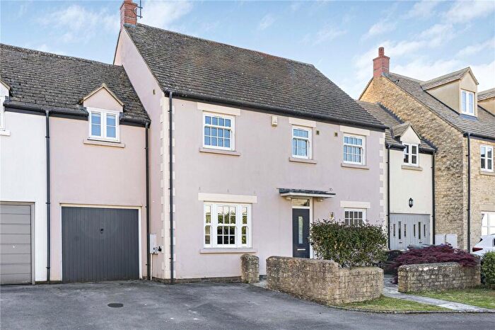 4 Bedroom Link Detached House For Sale In Millers Mews, Witney, Oxfordshire, OX28