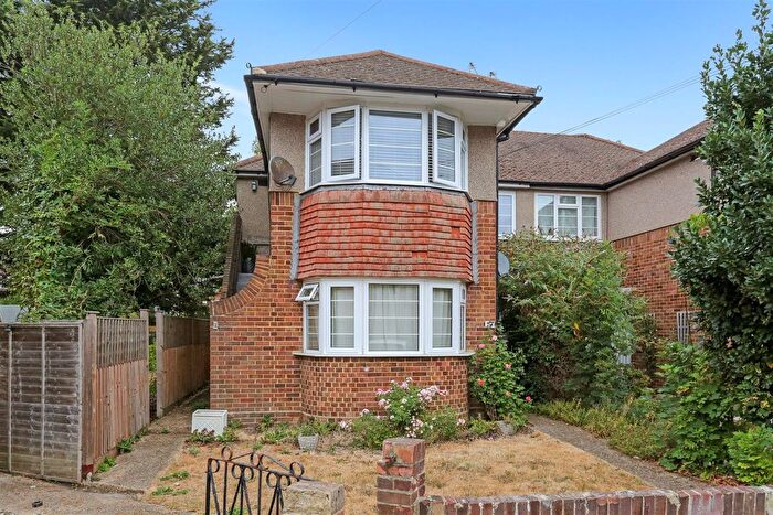 2 Bedroom Maisonette For Sale In St Marys Close, Ewell Village, KT17