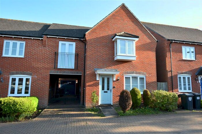 4 Bedroom Detached House To Rent In Cox's Gardens, Bishop's Stortford, CM23